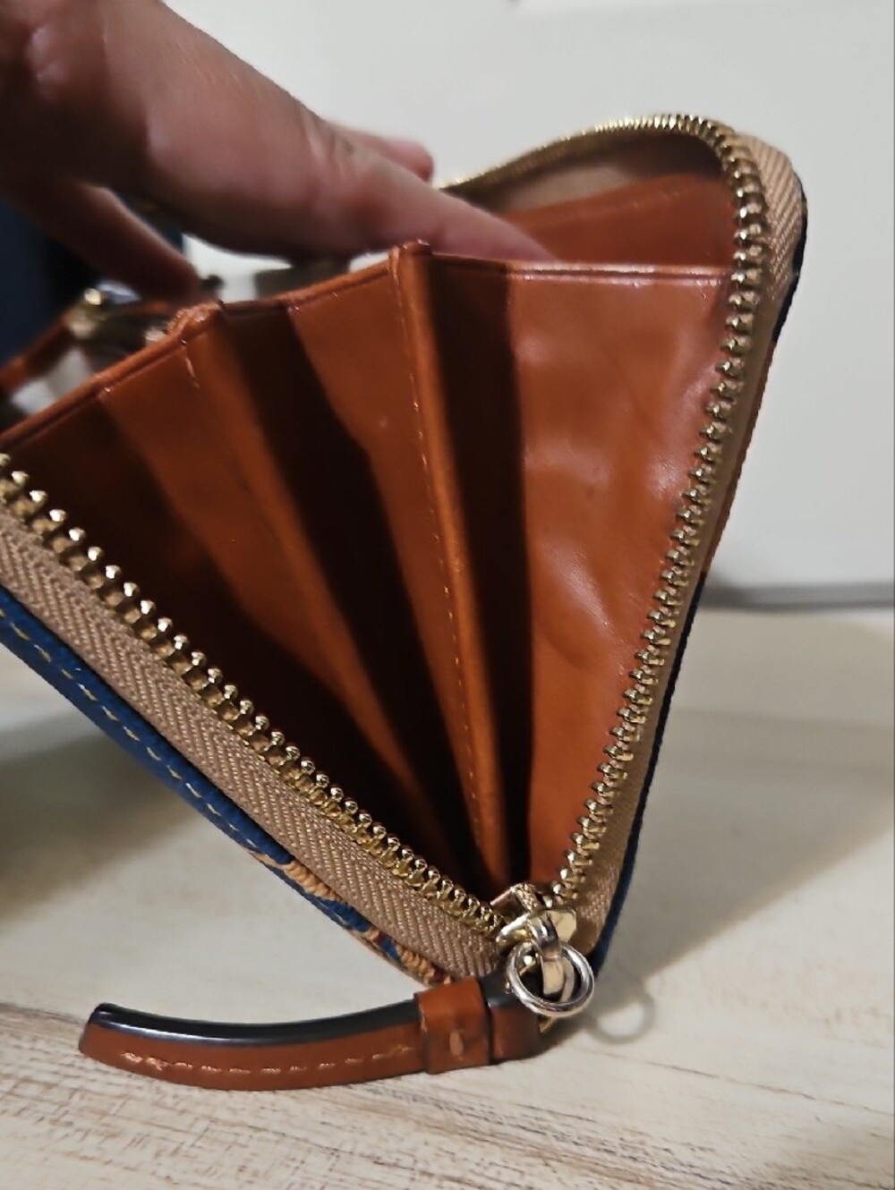Dooney & Bourke EUC Blue Zip Around Wallet Monogram DB Logo - Picture 11 of 13